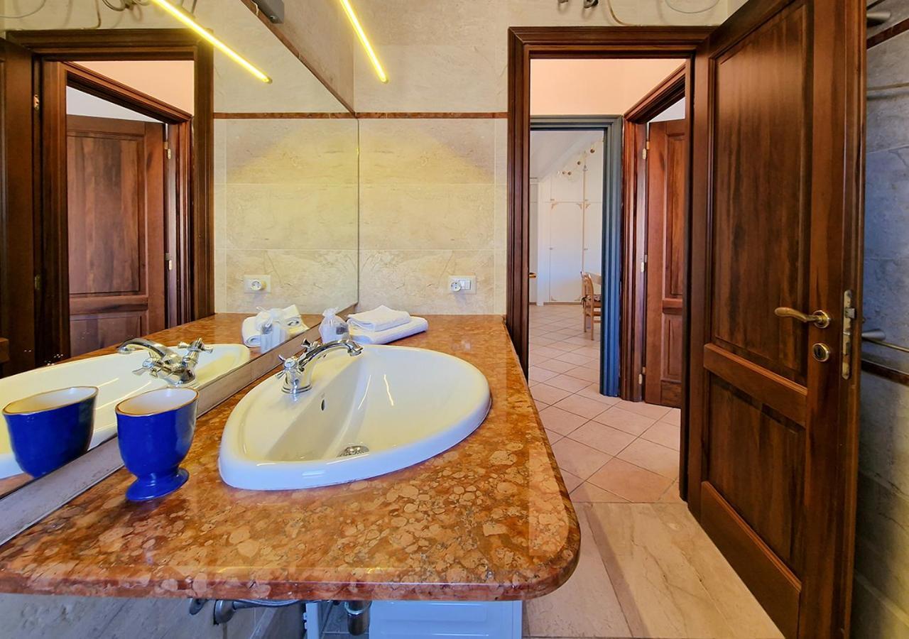 Murphy Holiday Home - Residenza Aldo Moro 02 La Maddalena  Kültér fotó