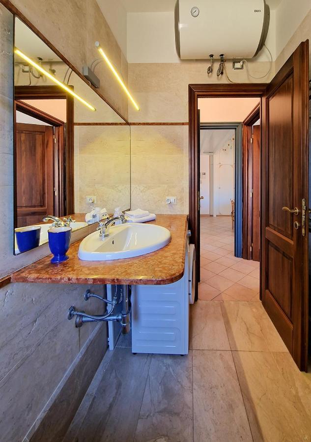 Murphy Holiday Home - Residenza Aldo Moro 02 La Maddalena  Kültér fotó